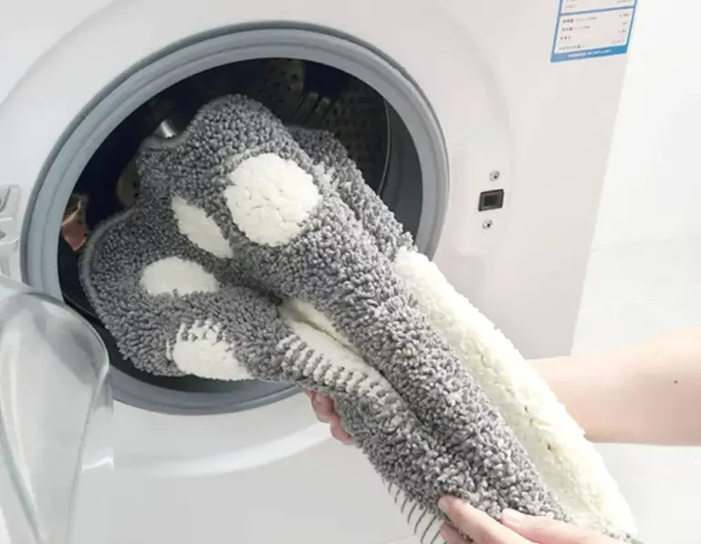 can you put a bath mat in the dryer?