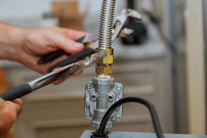 How to Disconnect a Gas Dryer